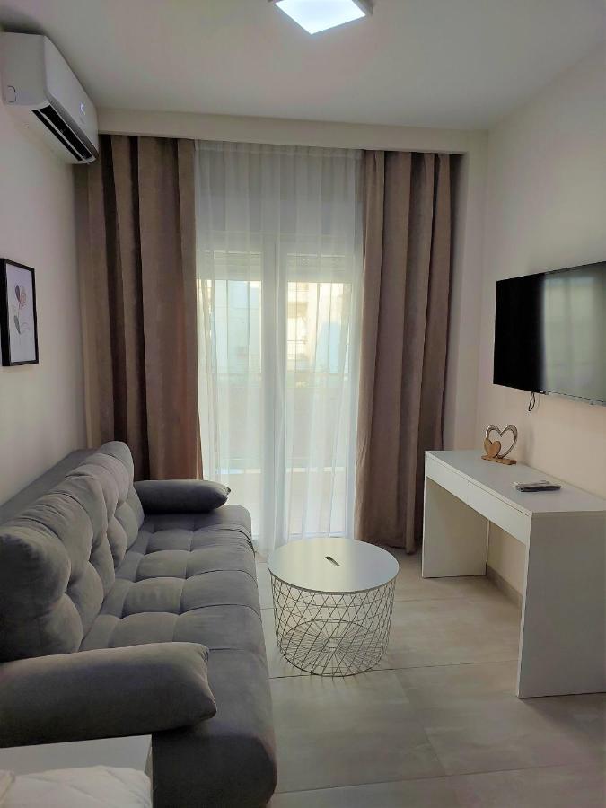 Navarino Luxe Suites With Sea View Peraía エクステリア 写真
